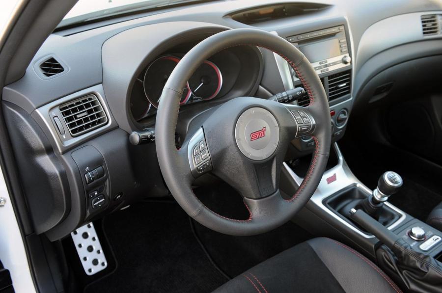  Subaru Impreza WRX STI Special Edition 2010 года  (фото 17 из 55)